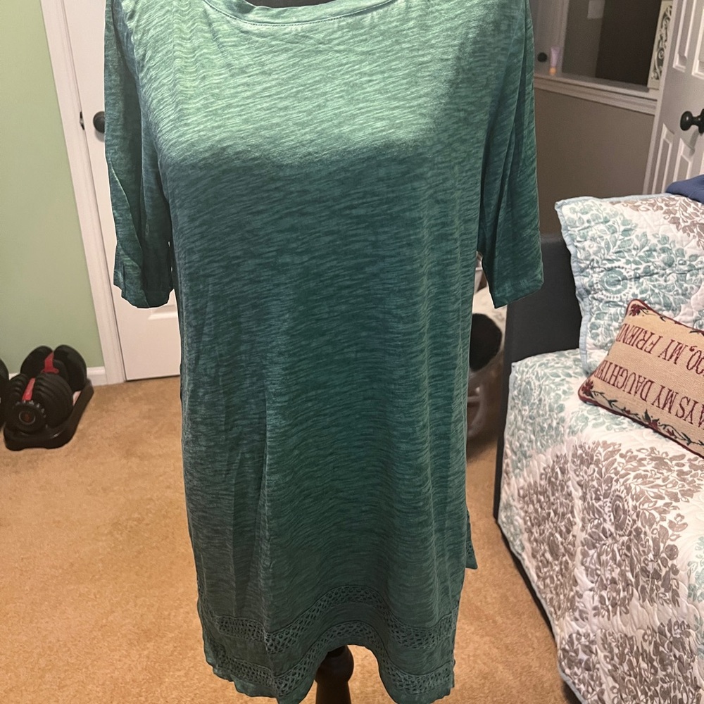 LOGO by Lori Goldstein Green Boxy Tunic Top